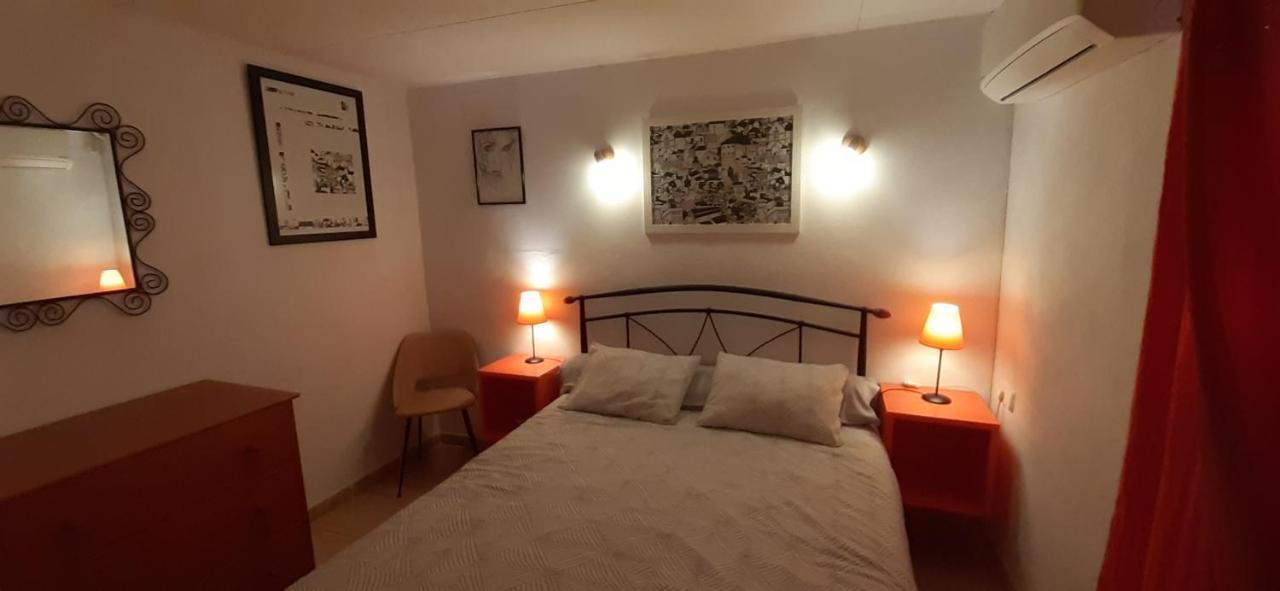 Appartement & Spa - Panoramic Olivars Pau Bagian luar foto